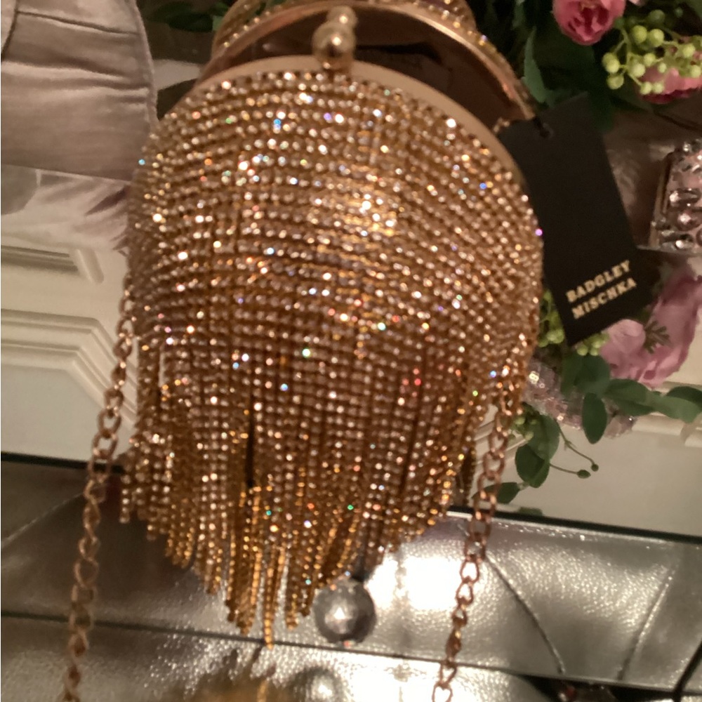 Welcome to the red carpet of evening bags !